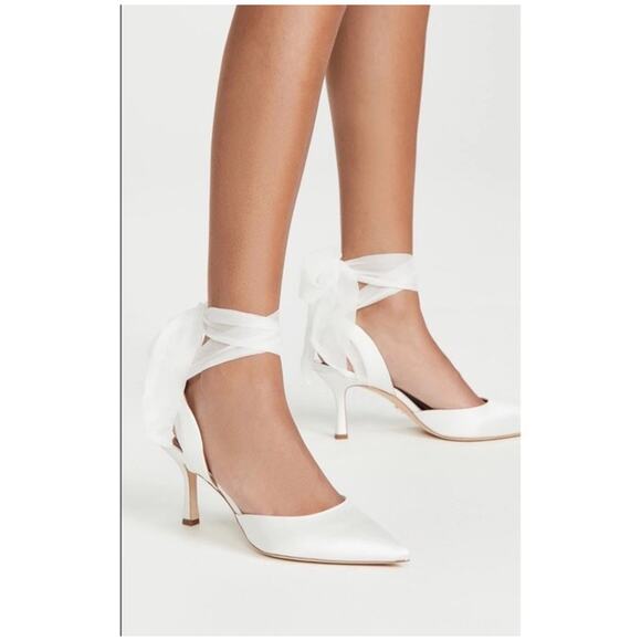 Badgley Mischka Womens Blaze Stiletto Heels US Size 7 EU 37 White Satin Bow - Picture 1 of 12